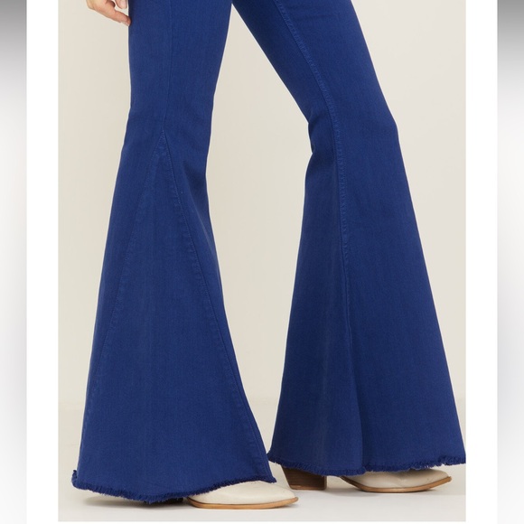 Sheyenne size 30 women’s high rise super flare jeans - Picture 3 of 4